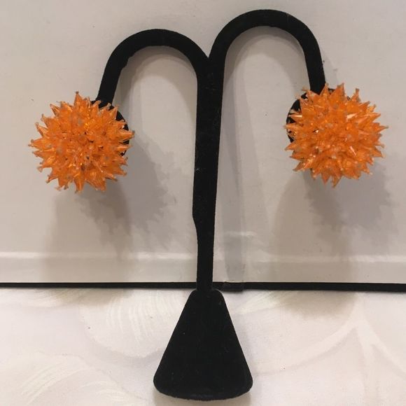 Vintage Dimensional Spike Bead Earrings - Picture 4 of 6